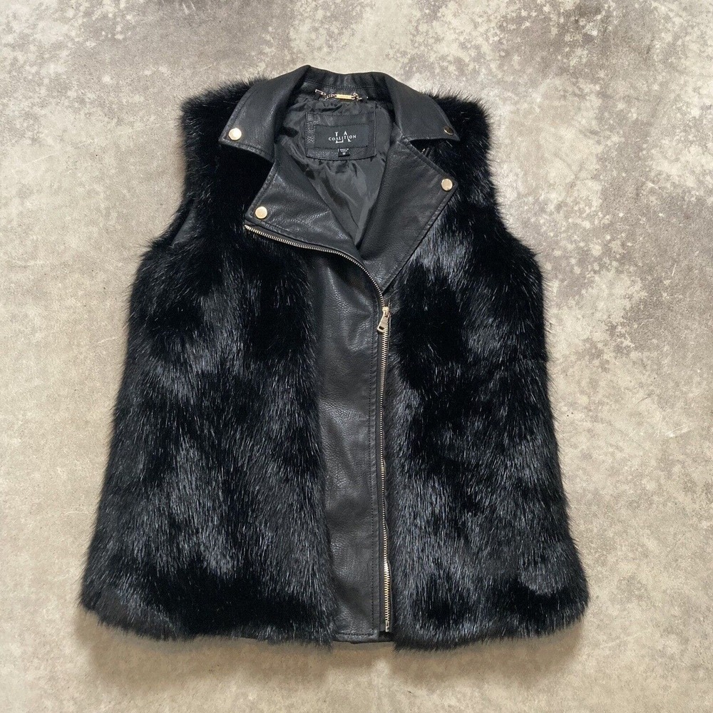 La Coalition Vest Womens‎ Size Medium Black Faux Fur Leather Zip Closure Pockets